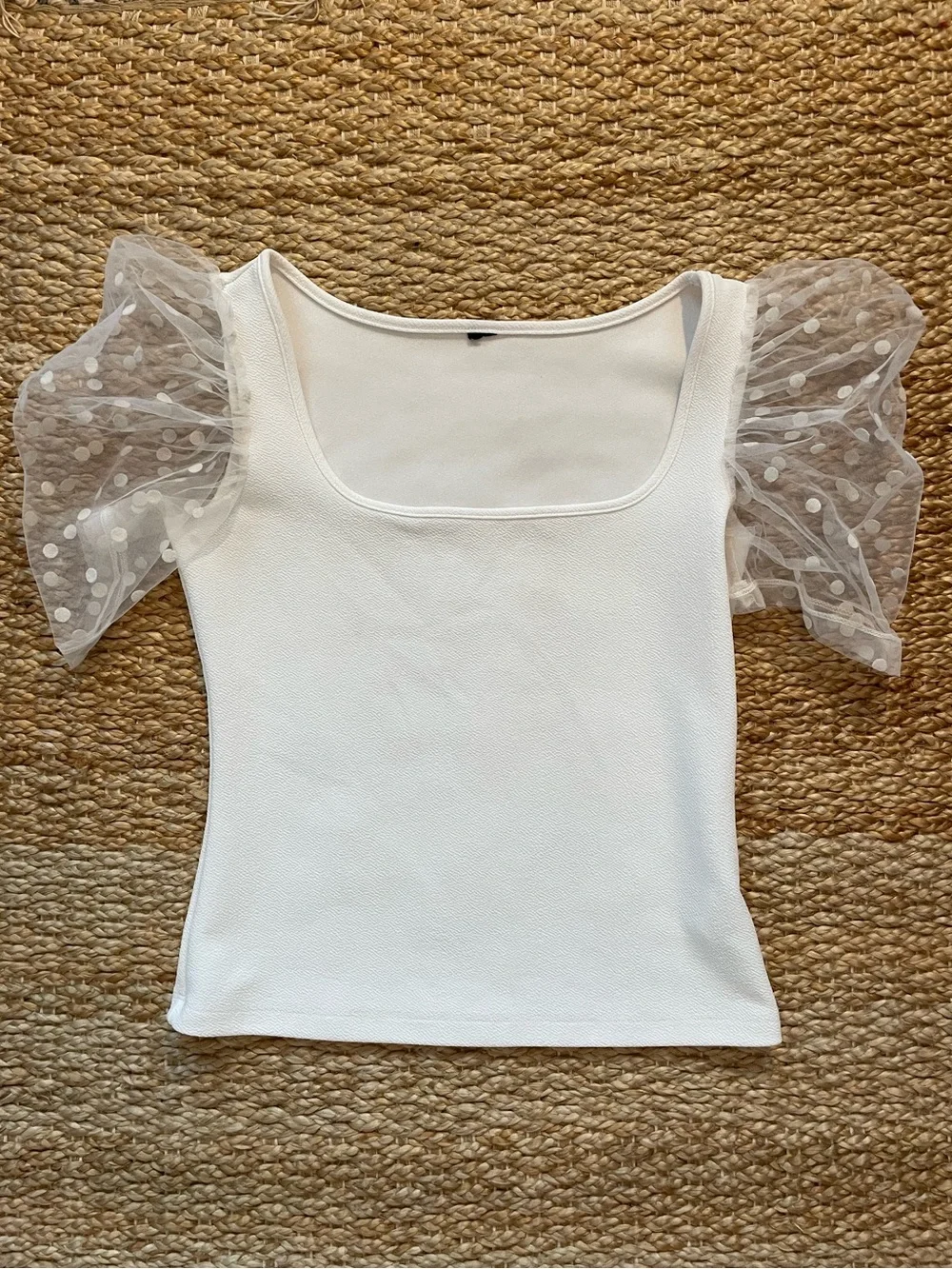 White Puff Sleeve Square Neck Top Women’s M Blouse Neckline Feminine